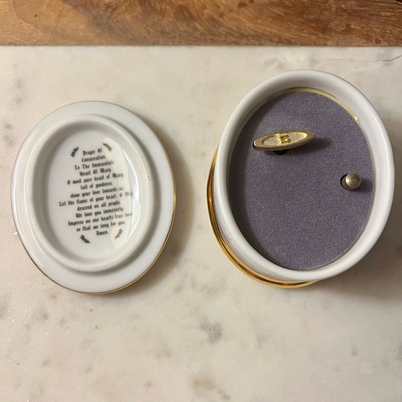 Music Box - Picture 3 of 5